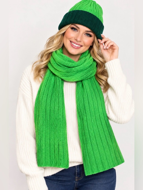 Macy's Accessories - NWT ON 34 St Colorblocked Beanie and Scarf